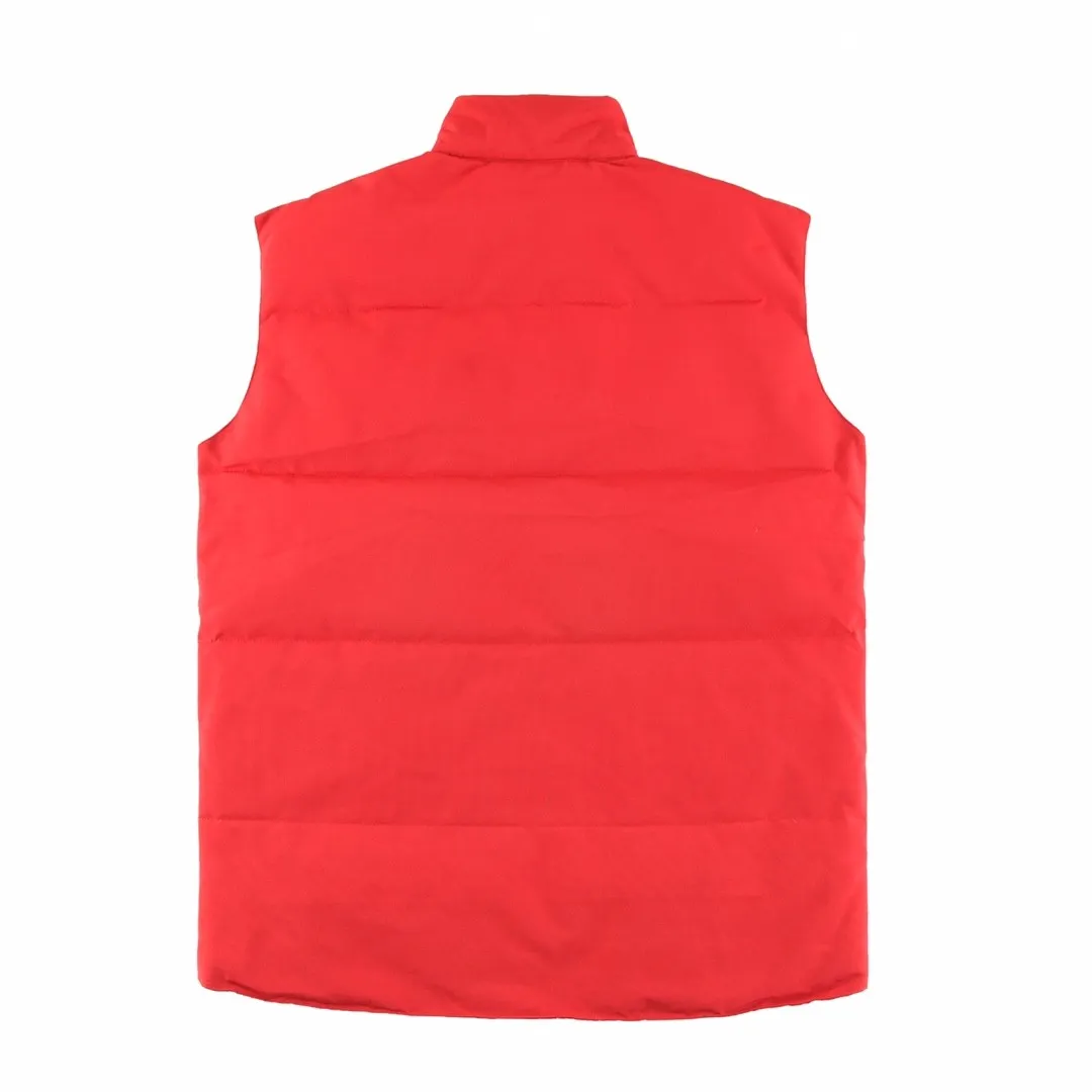 P320 Canada Goose Canada Goose #Freestyle Crew 4154M men's and women's vest down# ➖ Genuine synchronous anti-counterfeiting chip sensor! ➖ Imported Behringer embroidery machine to customize 10,000-needle embroidery logo! ➖ Imported 21-count polyester-cotton blended original fabric, using Feather-Light 10D waterproof coating fabric, made of 84.5% polyester fiber and 15.5% cotton, 100% the best feel in the entire network! ➖ The genuine official website uses the national standard 80 white duck down, and will never be misled by false claims such as 90 down or goose down! ➖ 100% nylon nylon lining with double double-layer sealing design to prevent velvet from running away. Top-grade polar fleece is used in the collar and pockets to keep warm and comfortable! ➖ Yoshida YKK provides original custom-made electroplated sliders. YKK two-way lockable zippers are tight and smooth and will not peel off paint! ➖ 3M composite original Velcro is durable, and all accessories and hardware are disassembled and customized!  SIZE: XS S M L XL XXL [Attached: Size chart]